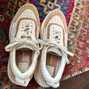 Dolce Vita Dolan Sneakers size 8.5